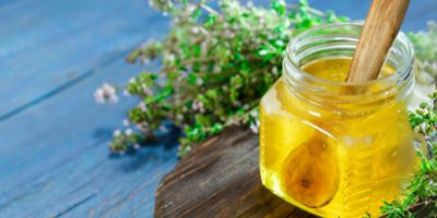 Soigner son cheval avec du miel de thym