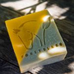 Image sur Savon soin pour chevaux & équidés : argile verte & huile de neem